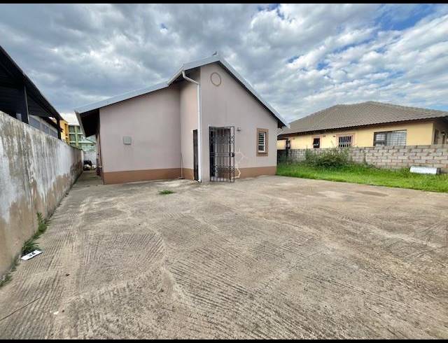 3 BEDROOM HOUSE FOR SALE IN SALFIN